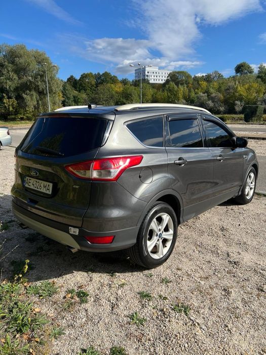 Ford Escape 2015 року