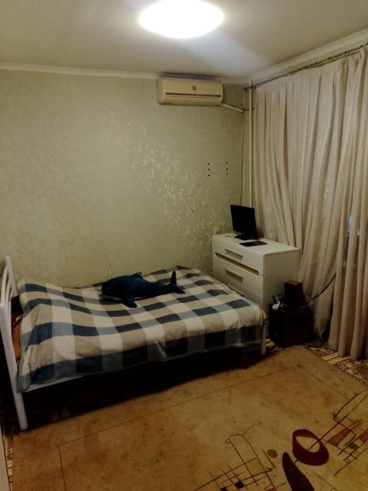 Продам 2кв.ж/м Тополь-3 дом 1 чешка , самая лучшая локация