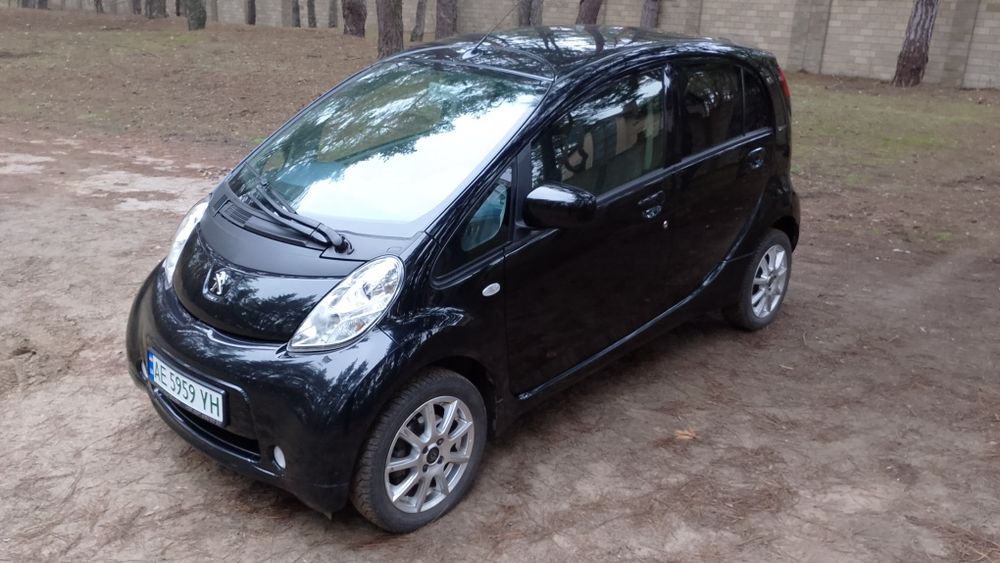 Peugeot ION электромобиль