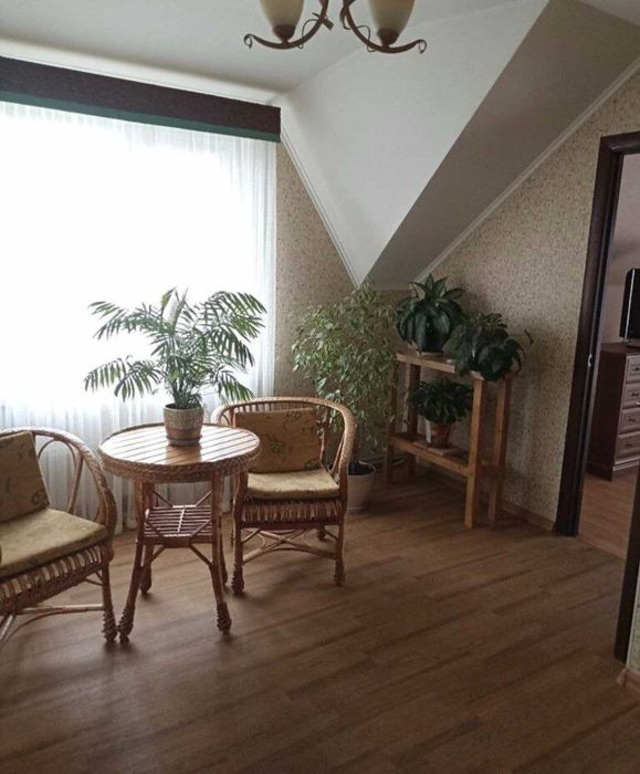 Продам 2 поверховий будинок біля лісу 4374