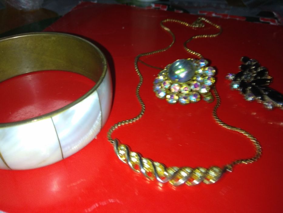 Продам   раритетных Новогодних Лошадок  ,настенные тарелки раритет