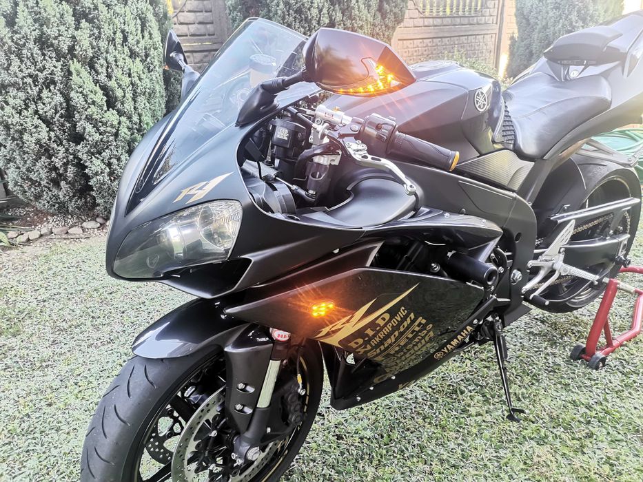 Motocykl Yamaha R1 Rn19 2008