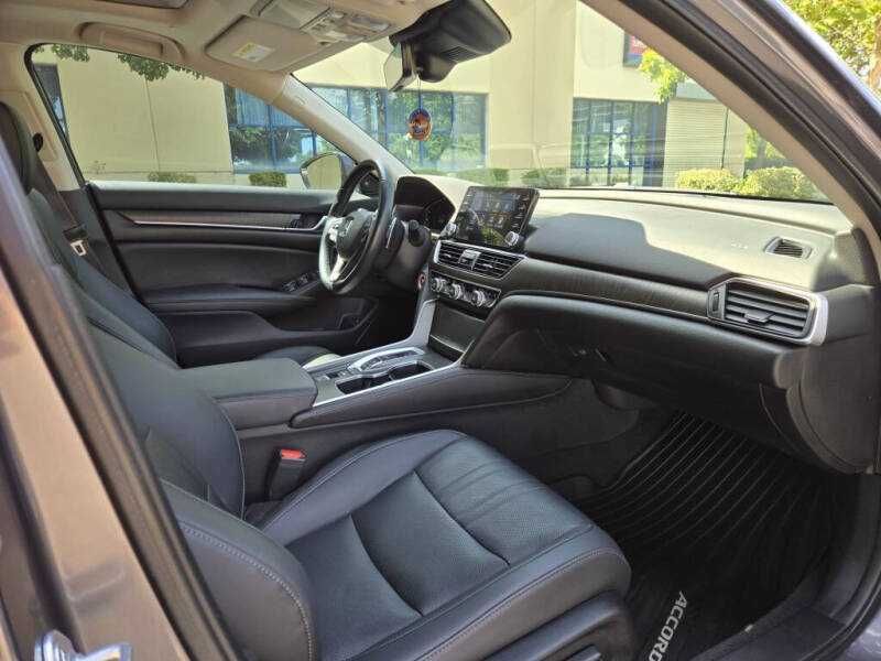 2022 Honda Accord Hybrid Touring