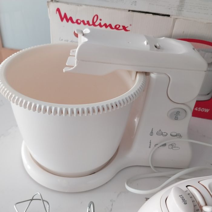 Batedeira com taça Moulinex
