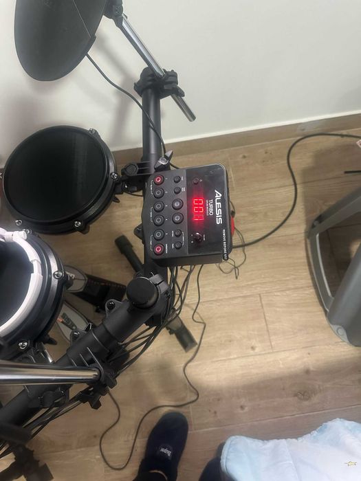 Vendo bateria alesis