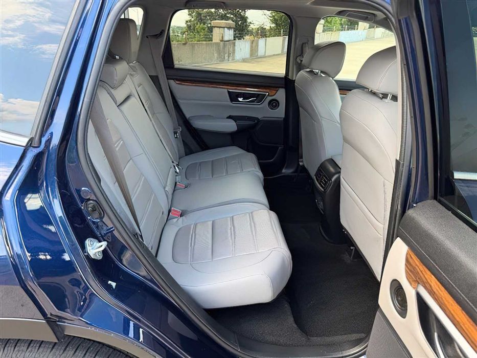 Honda CR-V Hybrid      2021