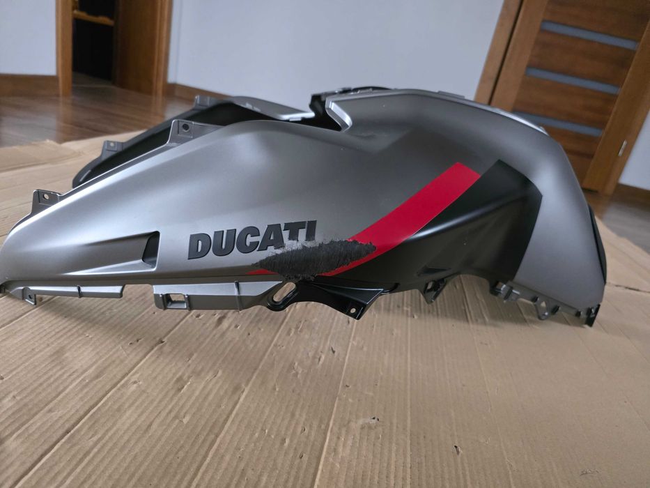 Nakładka na zbiornik paliwa bak Ducati Multistrada V4