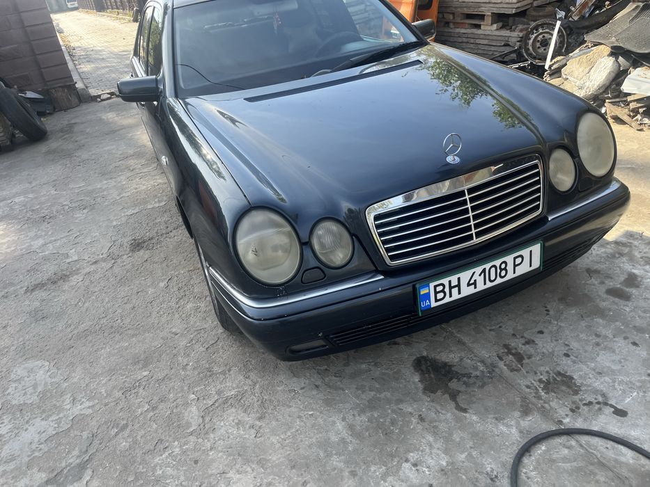 Мерседес 210 e клас 2.2 дизель автомат