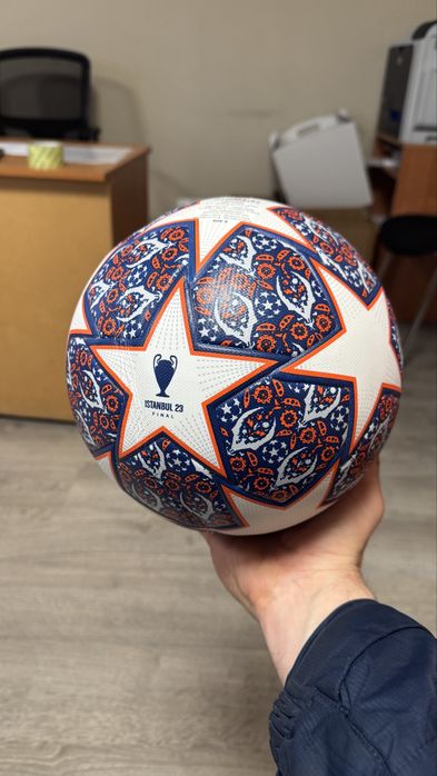 Мяч футбольный 5 термошов Ліга чемпіонів