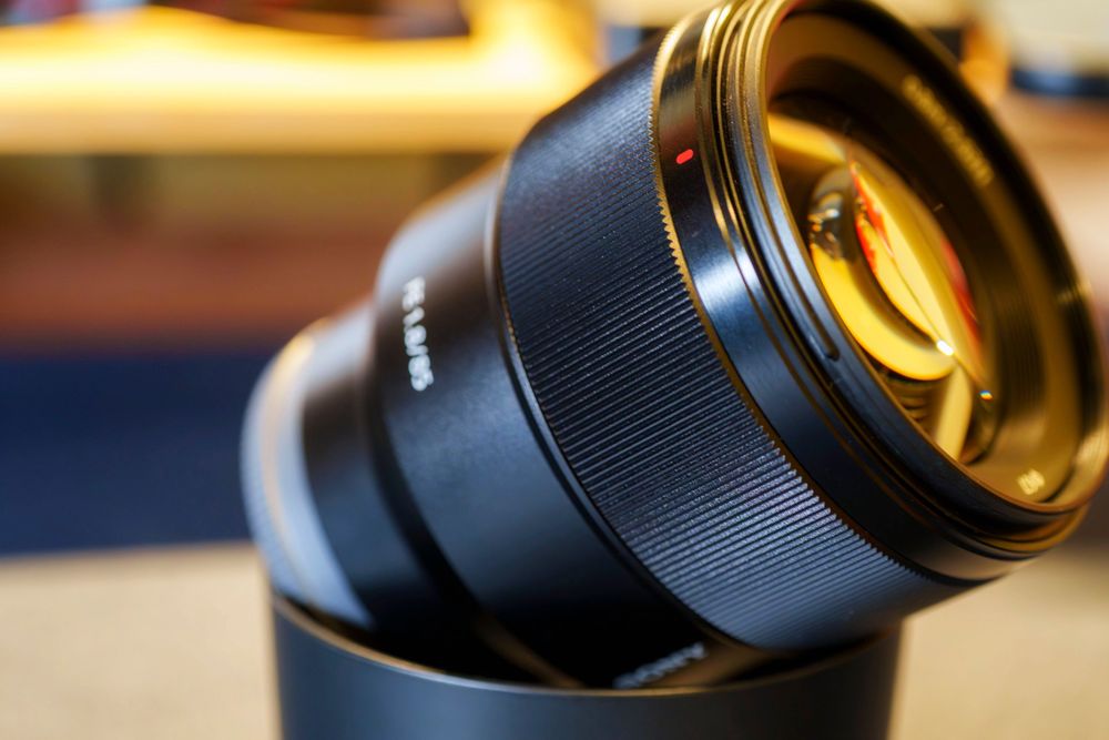 Sony 85mm f/1.8 – Como Nova (com caixa)