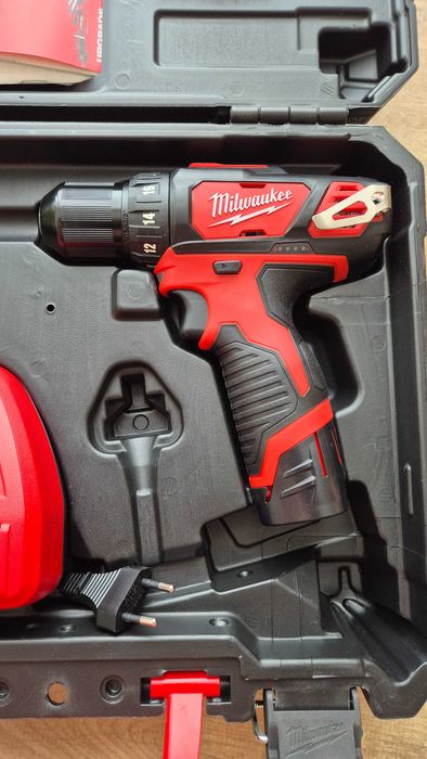 Wkrętarka Milwaukee M12 BDD