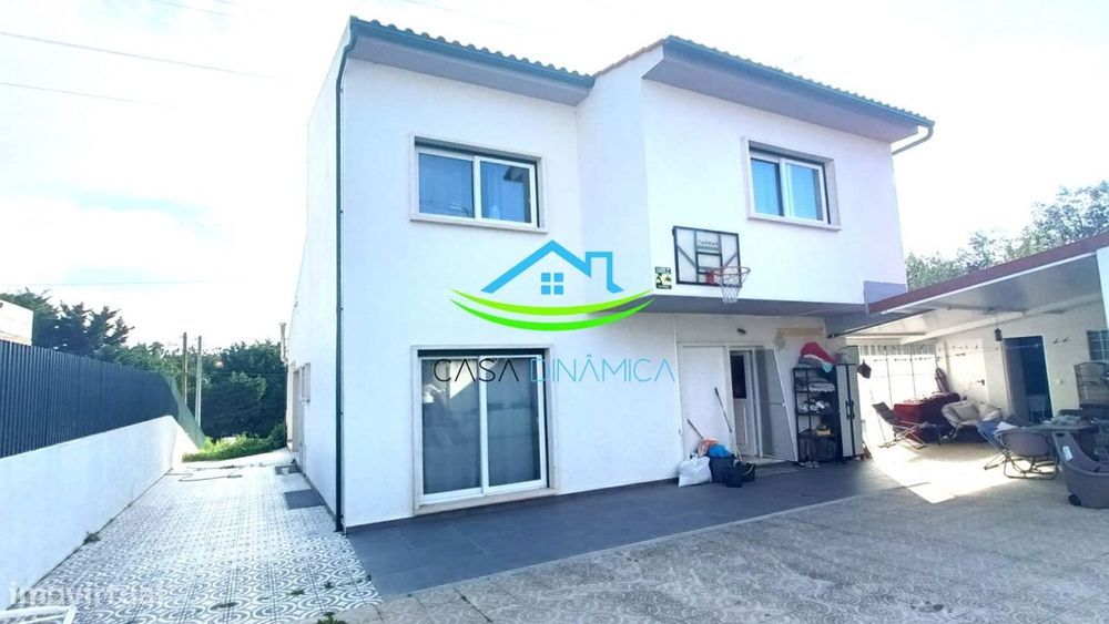 Moradia T4 com Piscina de Água Salgada e a 8 Minutos da Praia – Tav