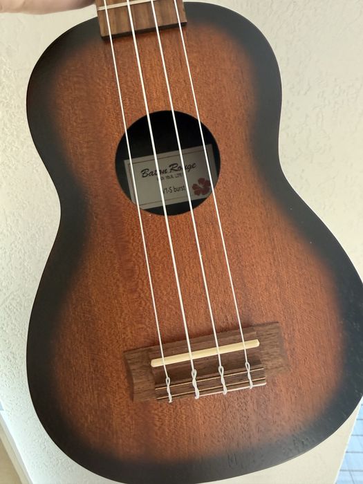 Nieuzywane ukulele