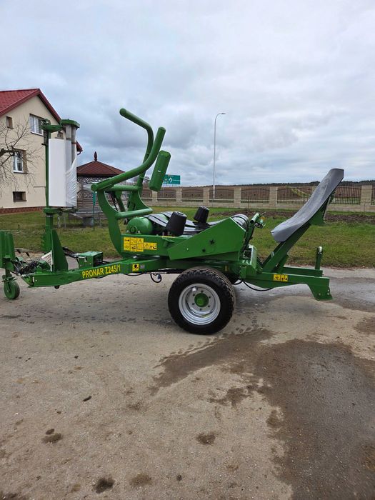 Owijarka samozaładowcza pronar z 245/1