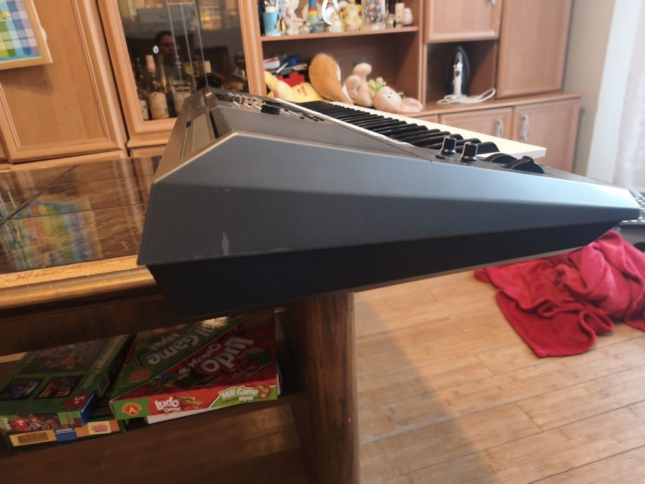 Yamaha psr s 770