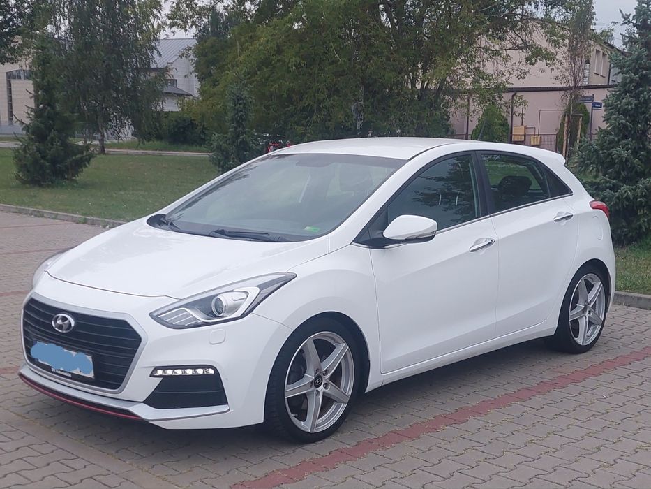 ** Hyundai i30 turbo ** xenony ** ledy ** navi ** kamera cofania ** zamiana **