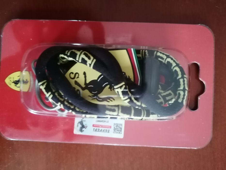 Porta Chaves Ferrari