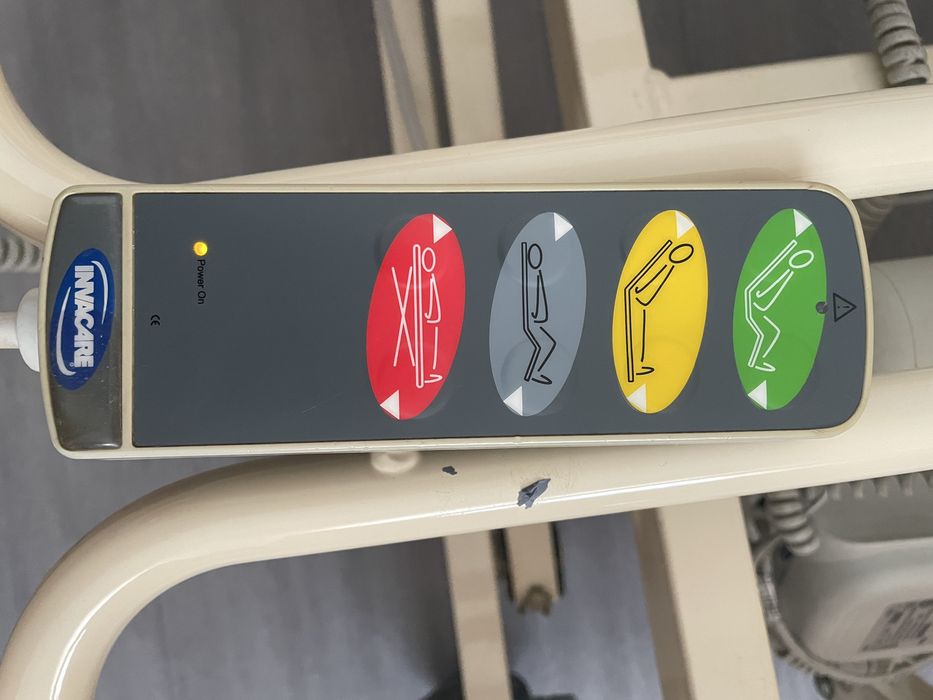 Cama articulada eletrica INVACARE ALEGIO