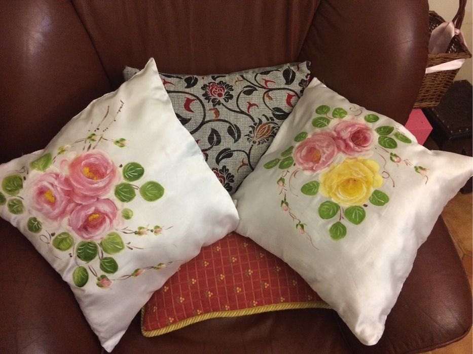 Almofadas decorativas pintadas à mão