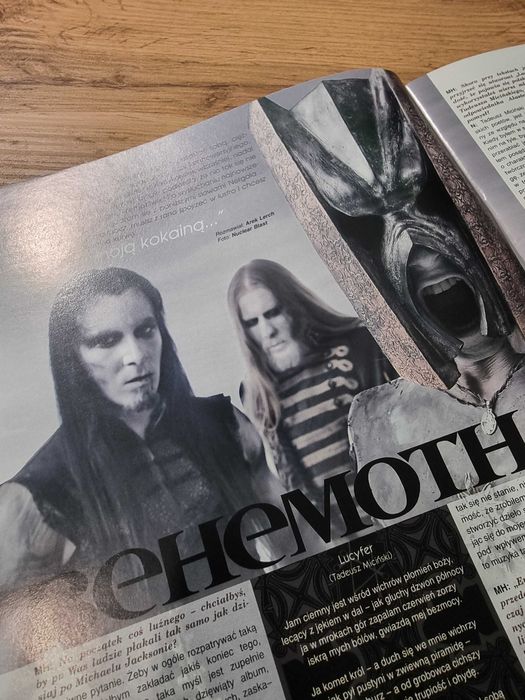 Metal Hammer 8/2009 - Vader, Plakaty: Saxon i Riverside