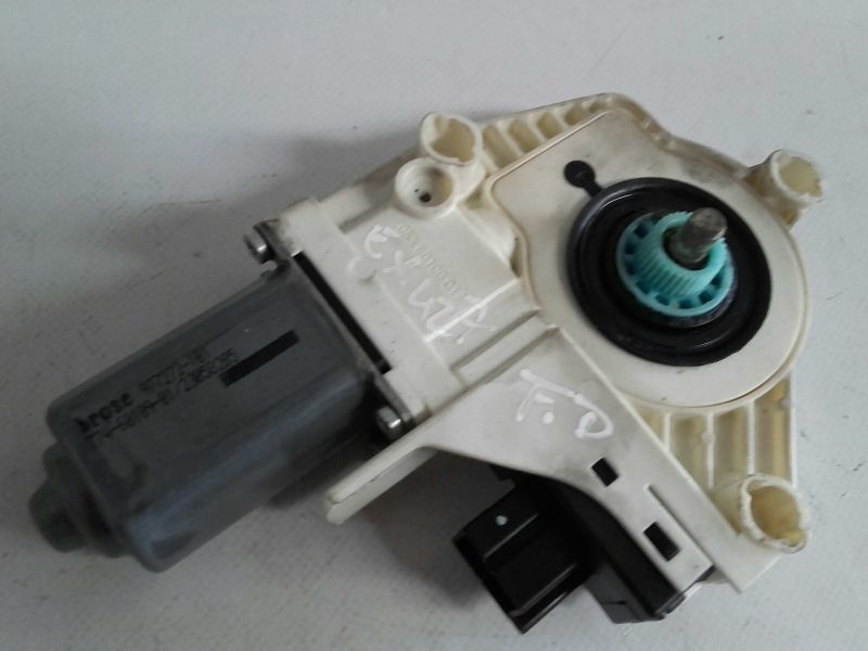 Motor vidro frente direito AUDI A6 Allroad (4FH, C6)