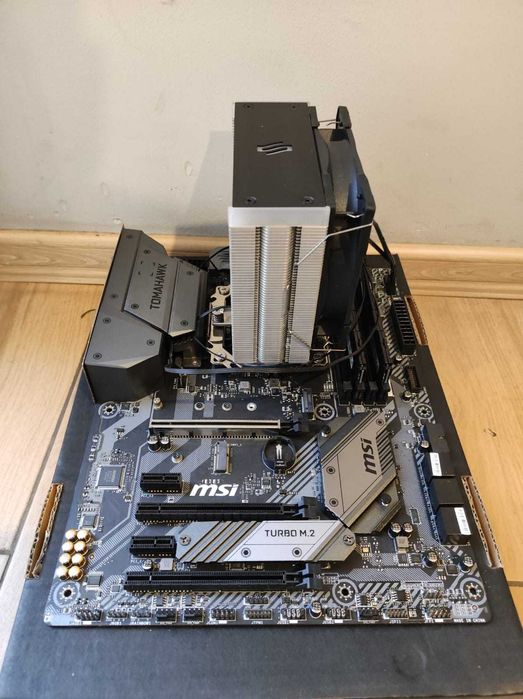 Płyta główna MSI Z390 Procesor Intel i5-9600K pamięć RAM KINGSTON