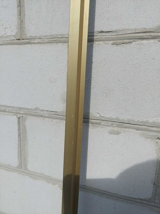 Профіль алюмінієвий