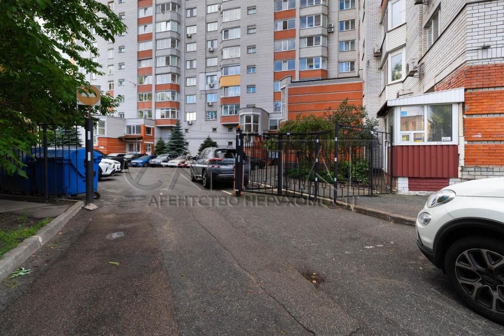Продаж квартири, вул. Токарева, Солом'янка, Київ