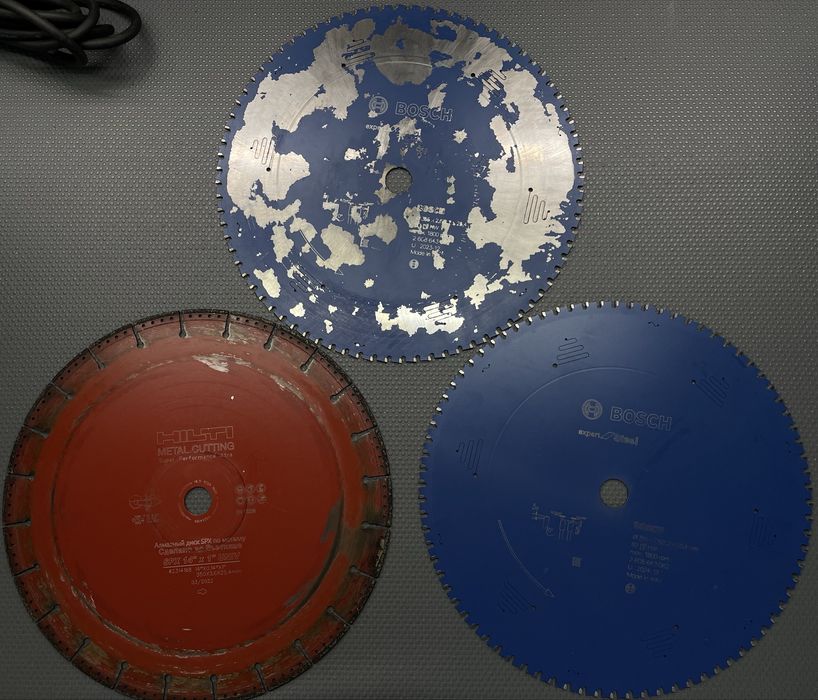 Serra de Corte para Metal BOSCH GCO 14-24 J Profissional