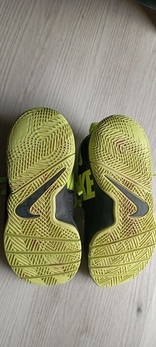 Buty Nike  hustle 36