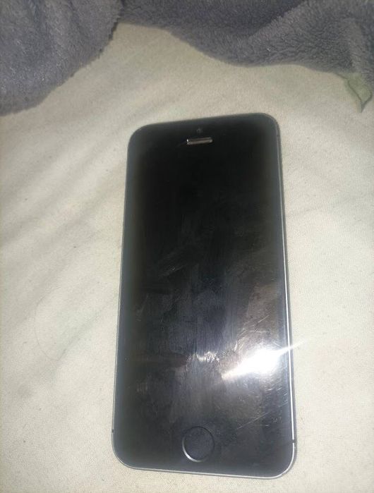 Продам Iphone 5s на 32 gb