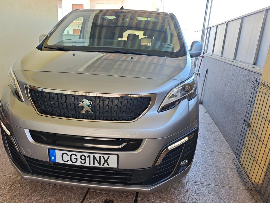 Peugeot e-Traveller L3 (50kWh) Business VIP