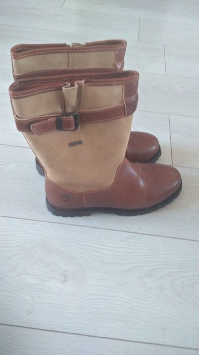 Sprzedaje buty zimowe z firmy Travelin