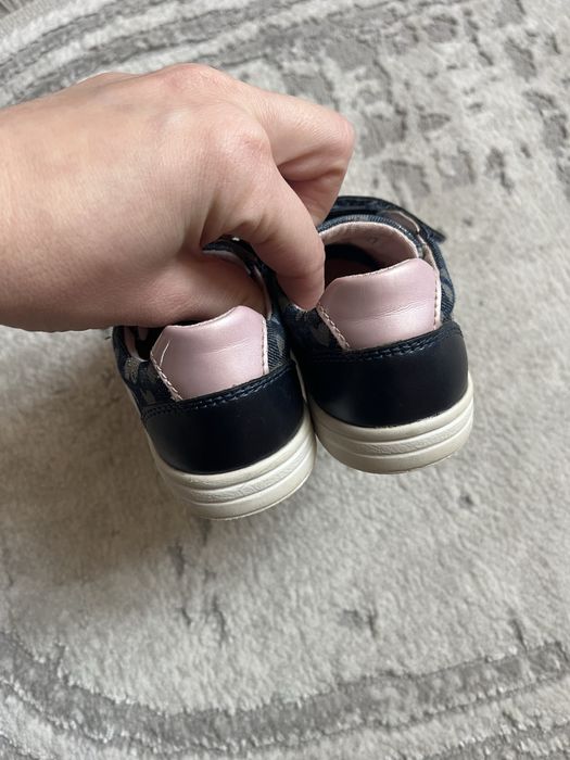 кросівки для дівчинки Geox