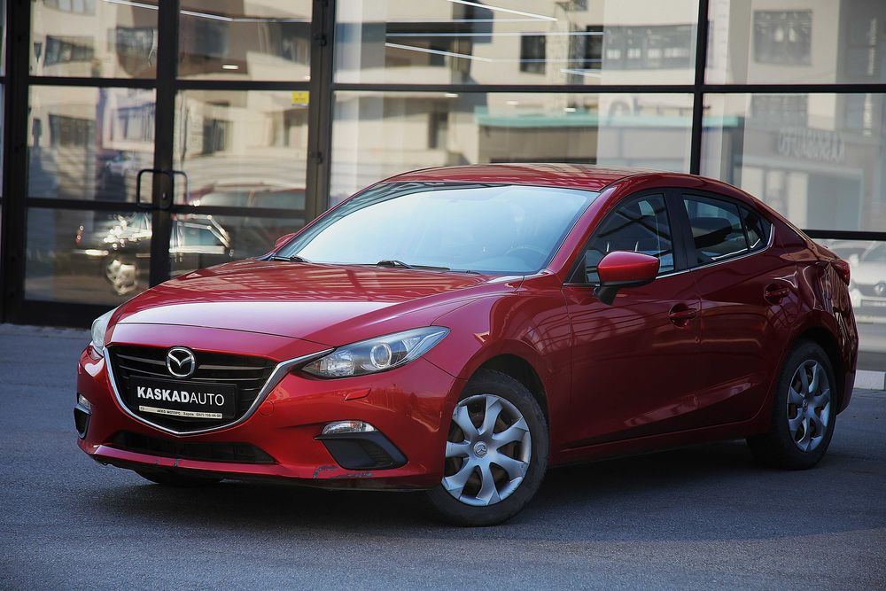 продам автомобіль Mazda 3