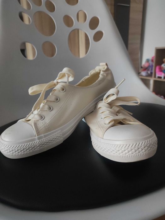 Beżowe buty sportowe trampki tenisówki 40 Jenny fairy CCC