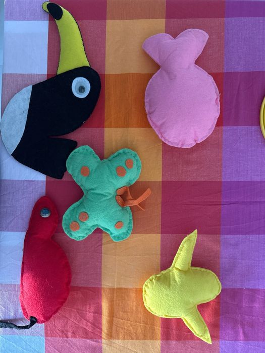 Conjunto de Figuras Pedagógicas em Feltro (Animais Diversos: Tucano, Borboleta, Peixe e Aves)
