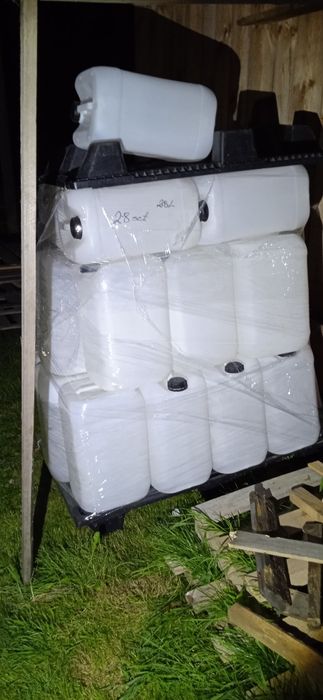 Sprzedam duże kanistry  baniaki 25l