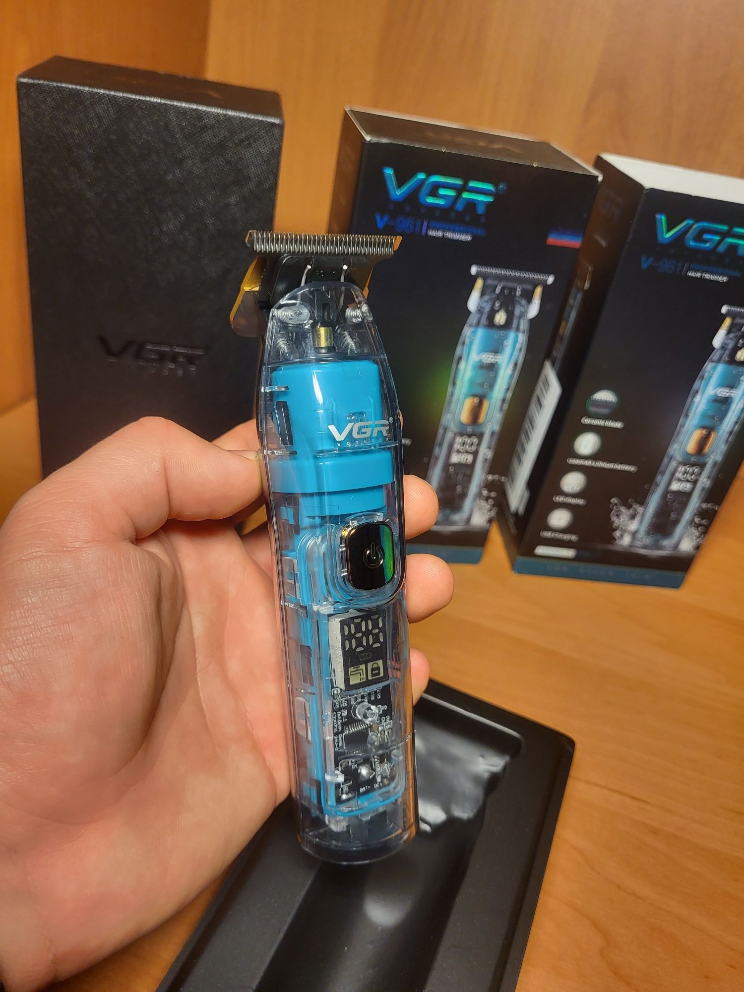 Тример VGR V-961 для бороди та оконтовки: 799 грн. - Бритвы, эпиляторы ...