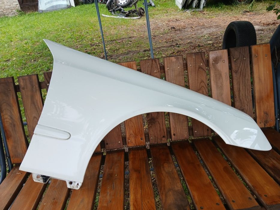 Blotnik mercedes w211 oryginał lakier Okazja