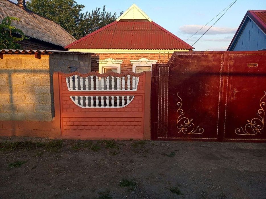 Донецк дом. Дом хьюзов донецк. Недорогие дома в донецке днр. Продам дачу донецк днр. Дачный кооператив.