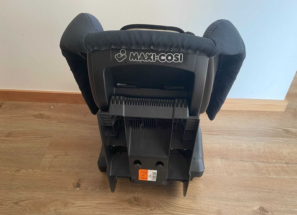 Oportunidade! Cadeira Auto Maxi-Cosi (9-18 kg)