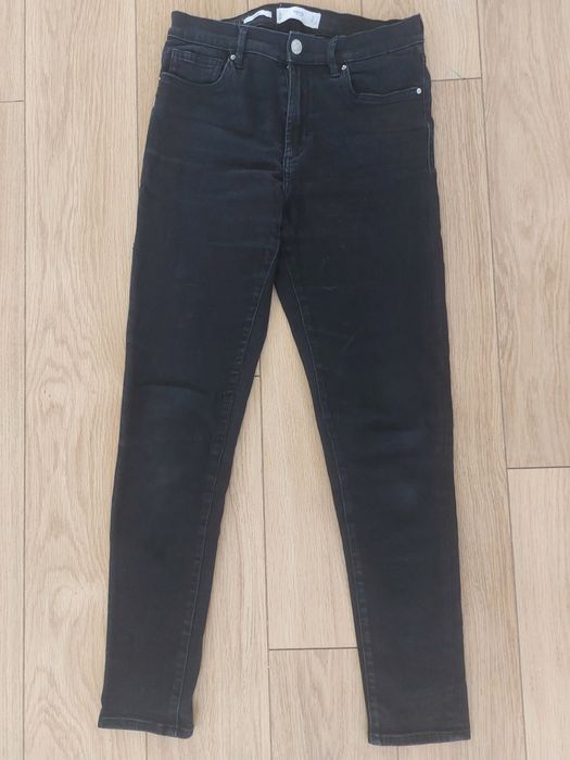 Mango czarne jeansy