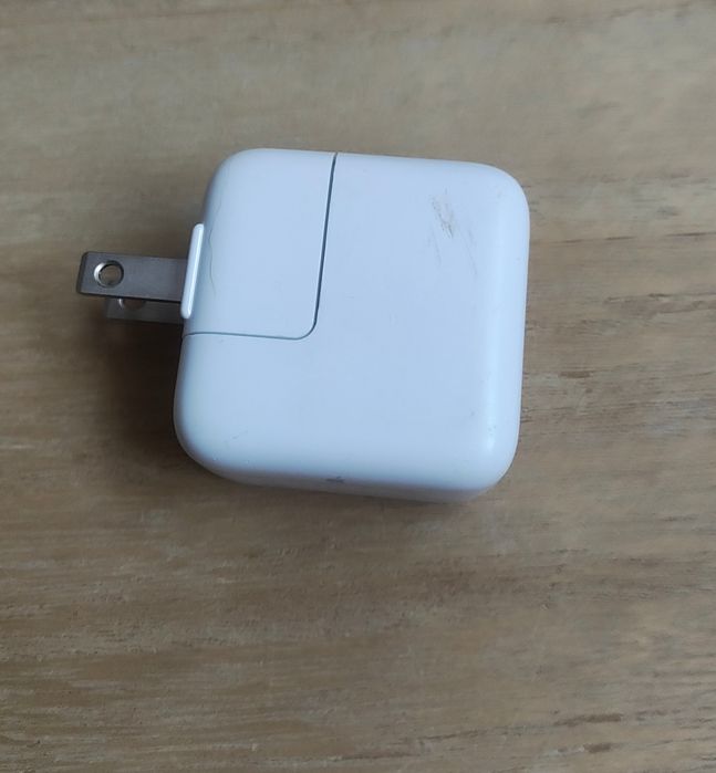 Мережевий адаптер новий Apple iPad iPhone 12W 2.1A, 2.4A Orig A1401