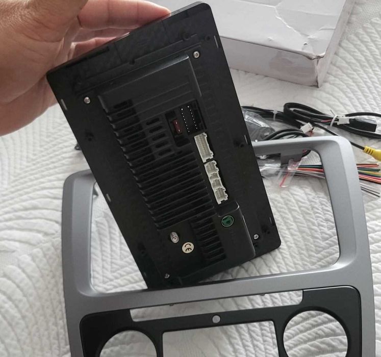 R42 - Auto Rádios Skoda Octavia 08 a 13 RS YIZUN 2013 Junyi 9`android