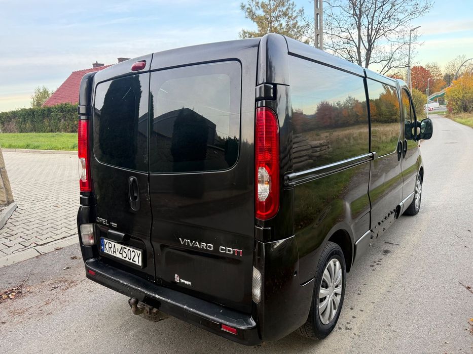 Opel Vivaro  2.0 115k Brygadówka Brygadowy 6 osób Transporter T4 T5 Trafic Vito !