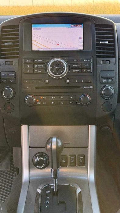 Nissan Navara 3.0 V6 LE 2013 Full Extras 171.000km impecável Jantes 18"