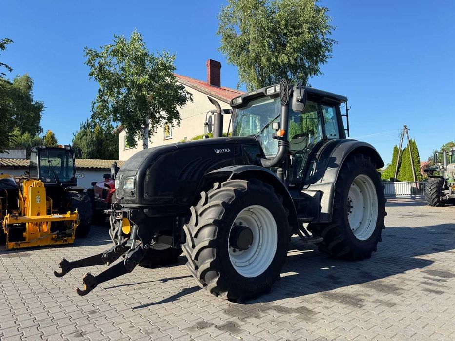 VALTRA T202 VERSU / Pneumatyka/ Biegi pełzające / Przedni TUZ + WOM /