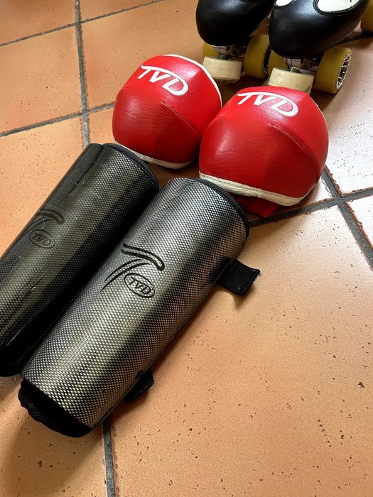 Kit Completo Hóquei em Patins TVD – Como Novo (Tam. 43) + Saco Oferta