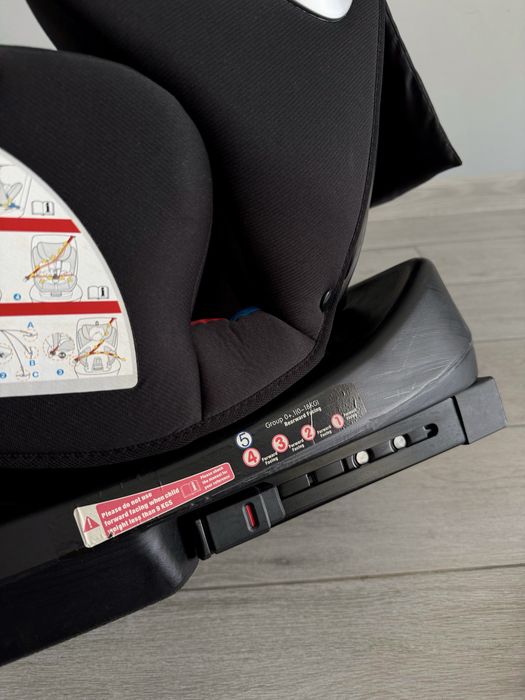 дитяче автокрісло El Camino ISOFIX, чорного кольору